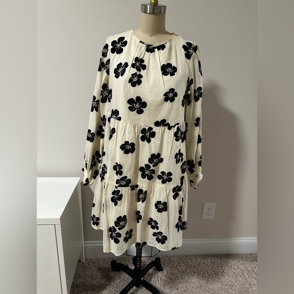 Who What Wear Tiered Dress Size Small - Picture 5 of 6